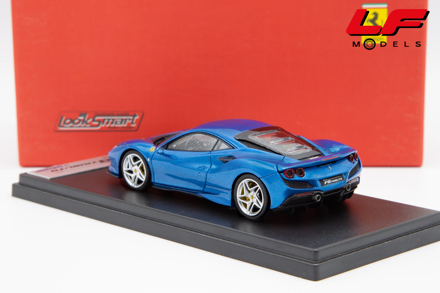 modellino ferrari f8 tributo looksmart 1:43 LS503B vista posteriore