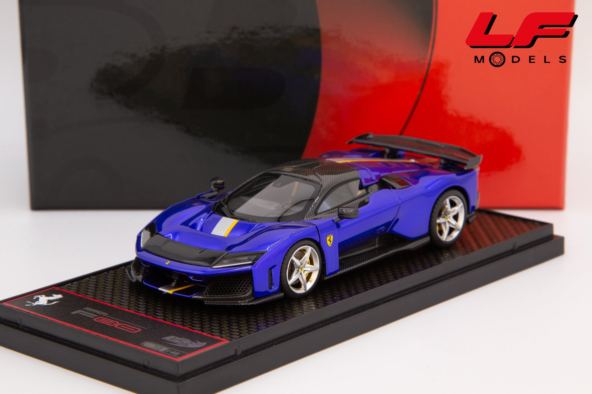 modellino ferrar f80 blu elettrico bbr 1:43 BBRC305D vista frontale