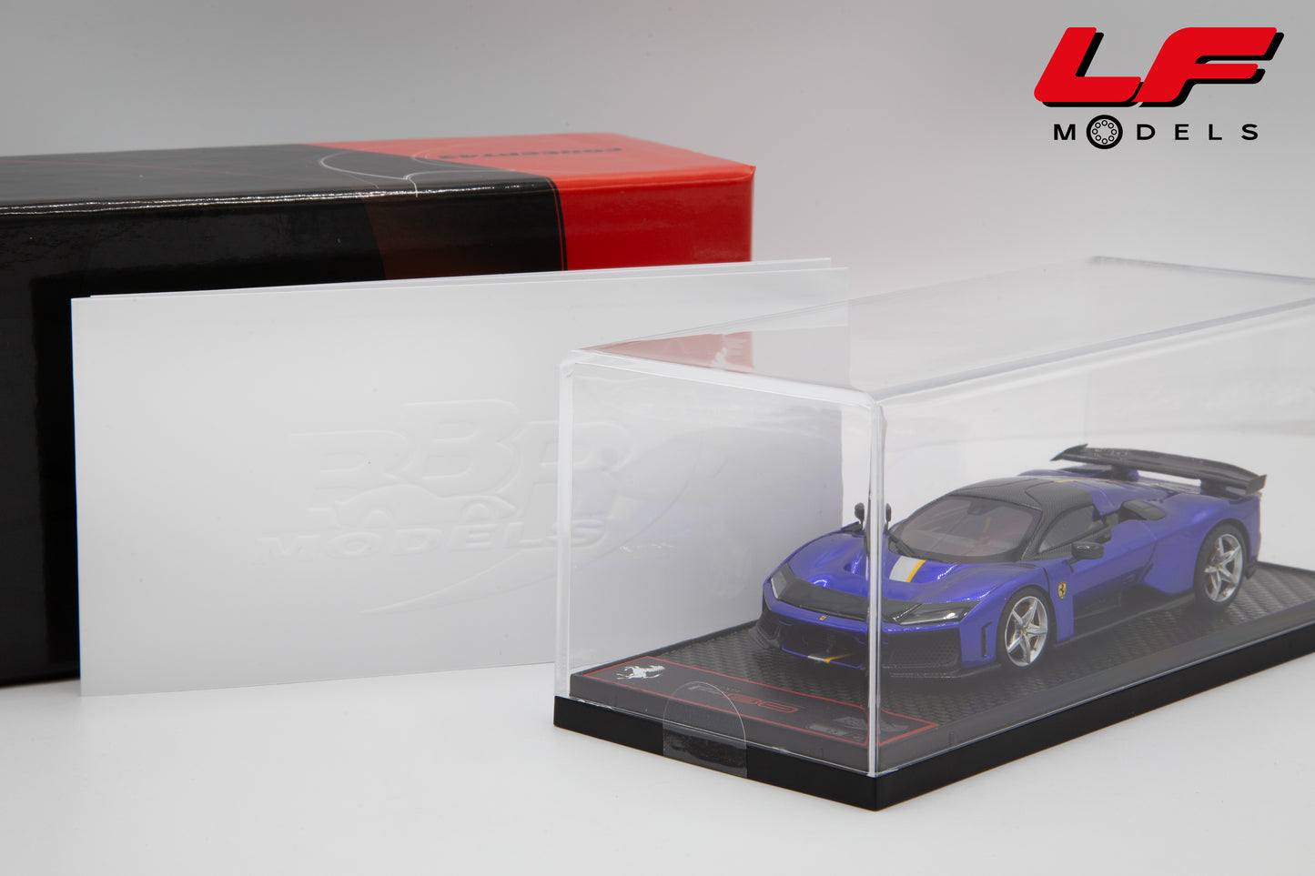 modellino ferrar f80 blu elettrico bbr 1:43 BBRC305D vista teca