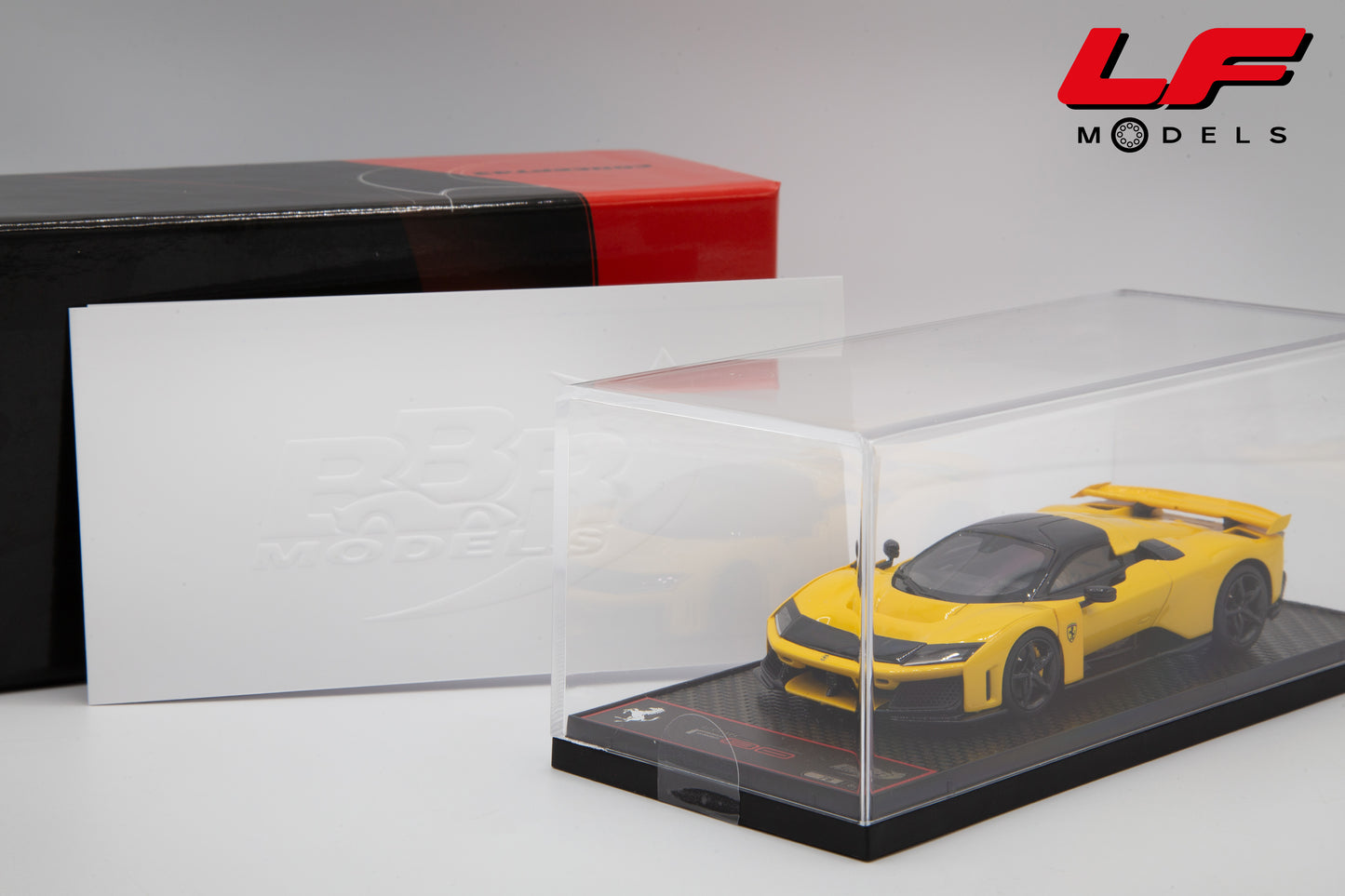 modellino ferrari f80 giallo modena bbr 1:43 BBRC305B1 vista teca