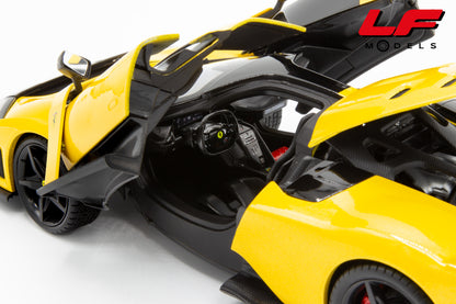 modellino ferrari f80 giallo tristrato burago 1:18 18-16920-YEL vista interni