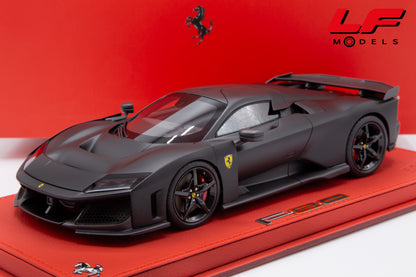 modellino ferrari f80 matt black bbr 1:18 P18253MB vista frontale