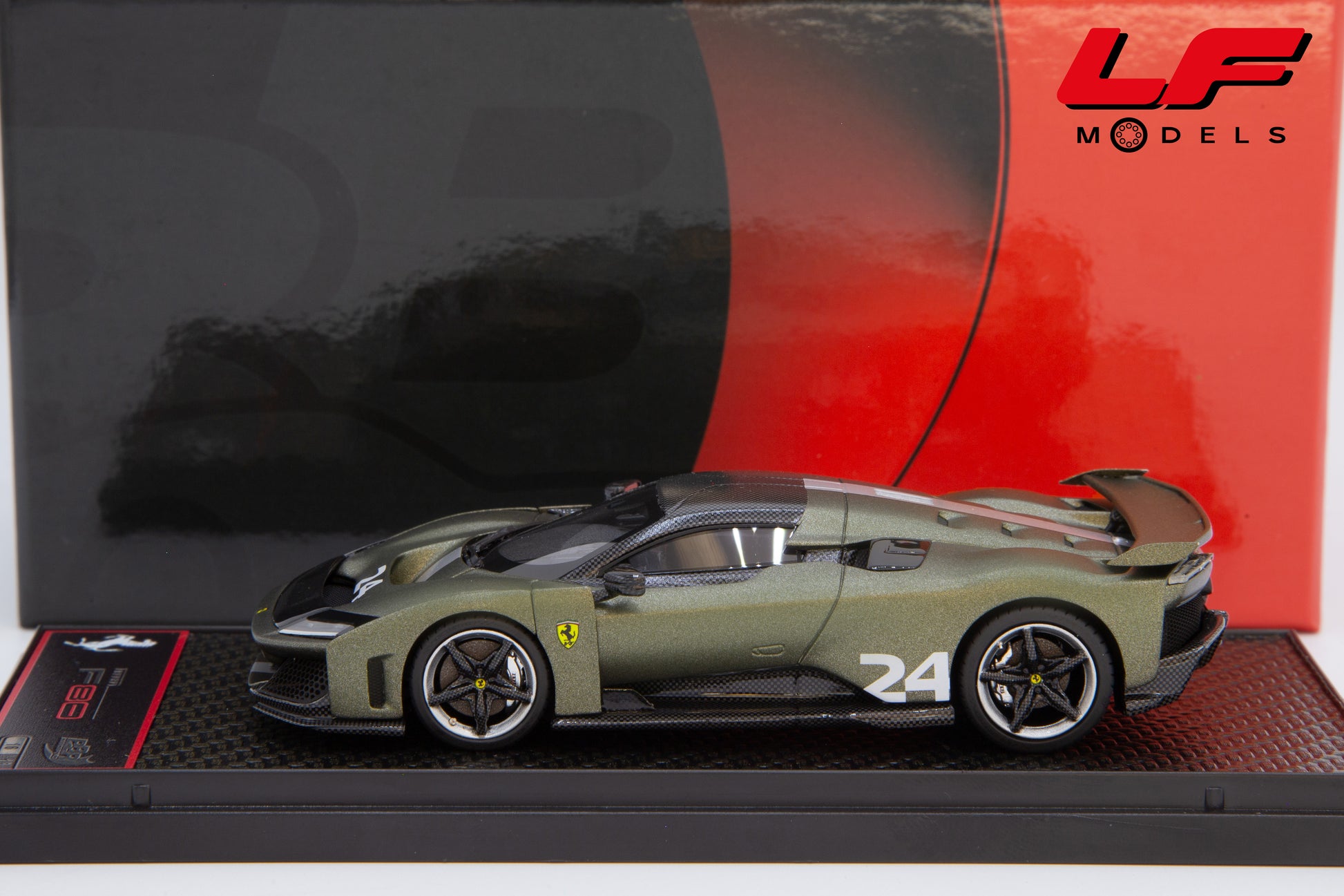 modellino ferrar f80 verde masoni bbr 1:43 BBRC305I vista laterale