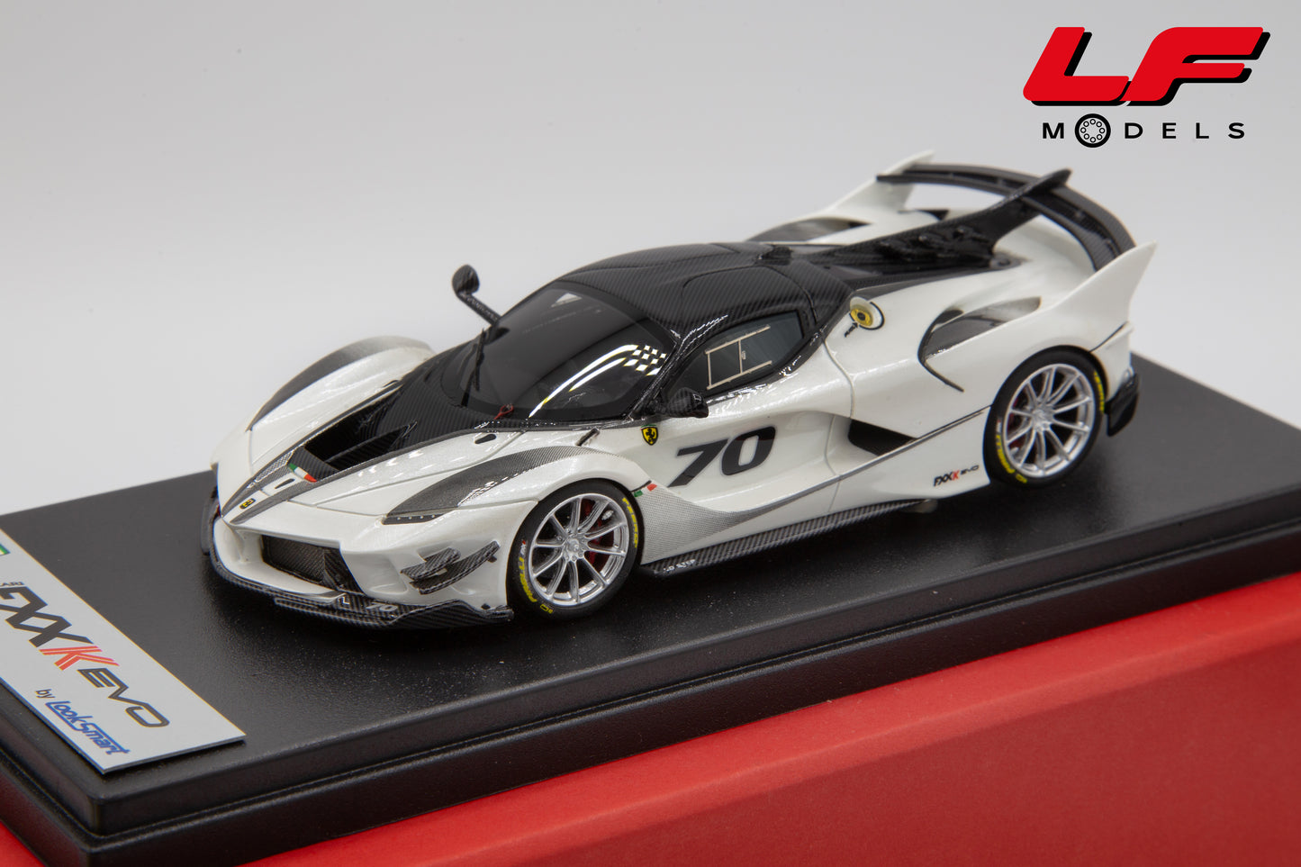 modellino ferrari fxx-k evo looksmart 1:43 frontale