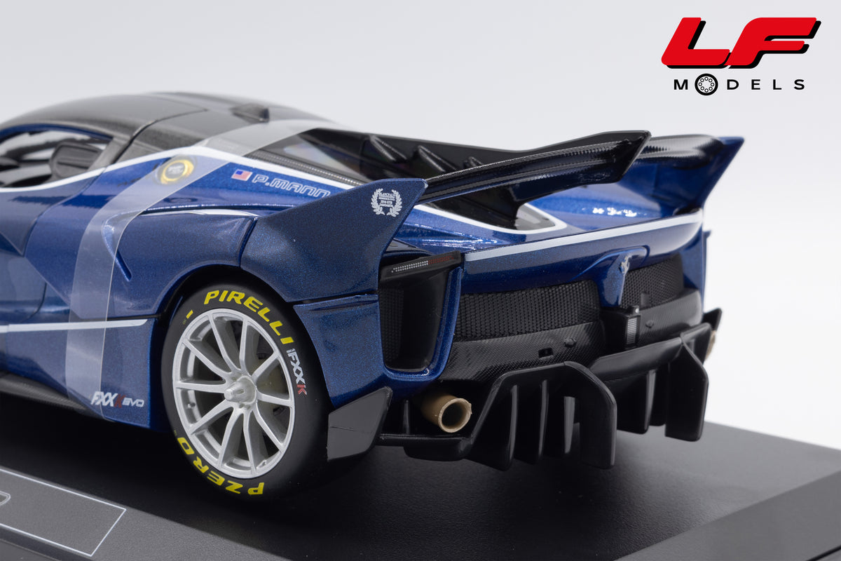 modellino ferrari fxx k evo burago 1:18  18-16012BL vista posteriore