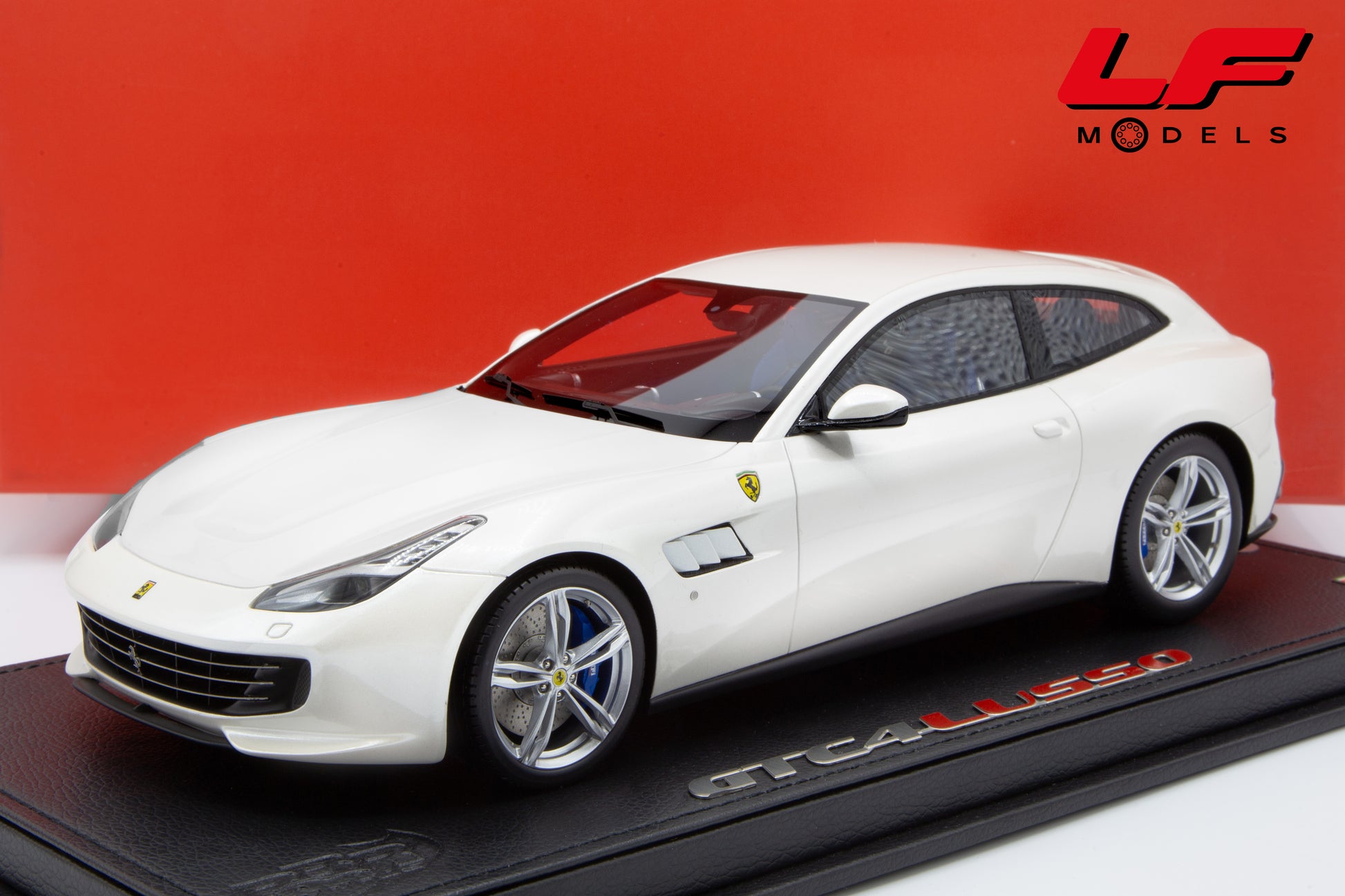 modellino ferrari gtc4 lusso bbr 1:18 P18129B vista frontale