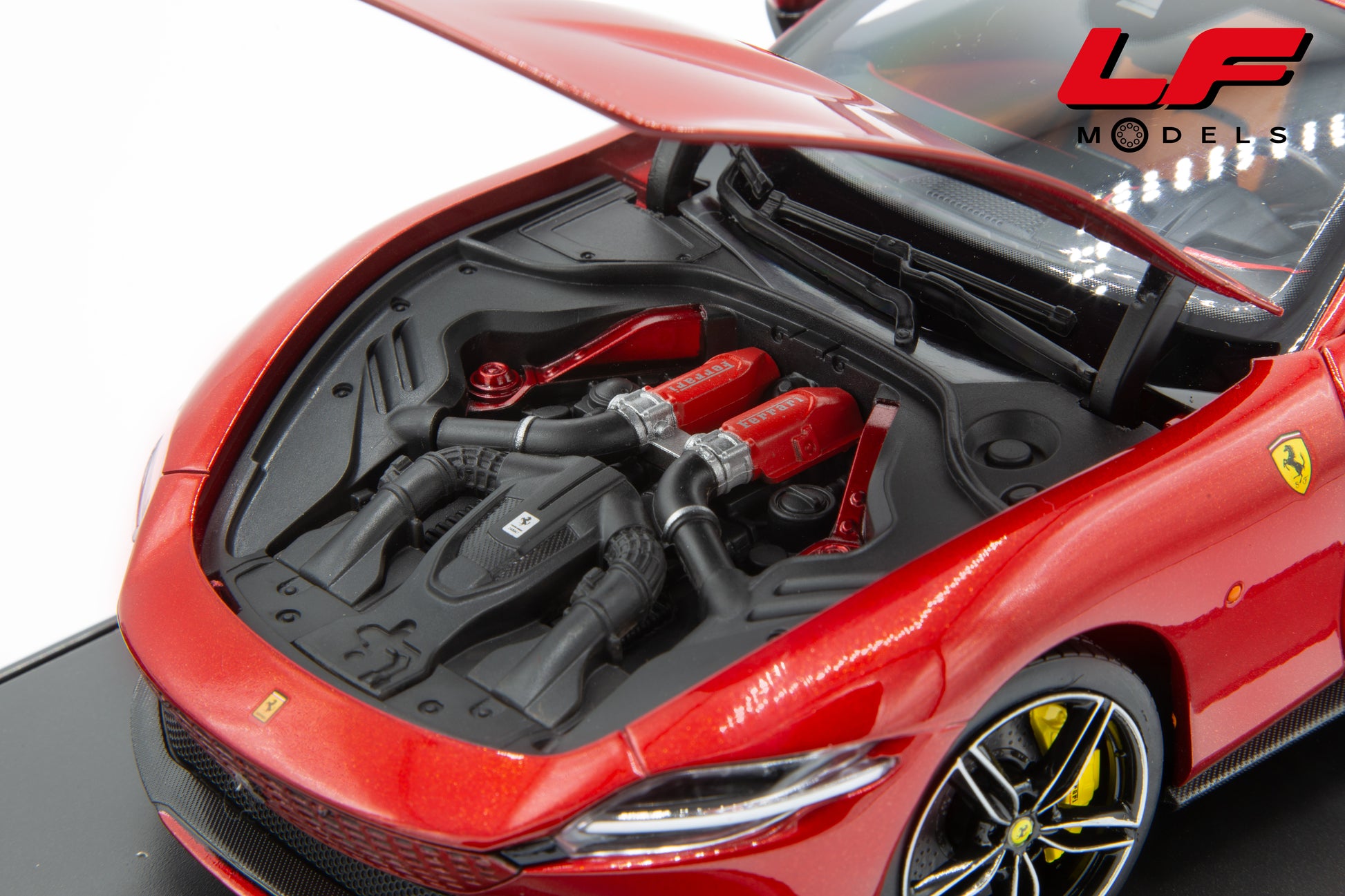 modellino ferrari roma polistil 1:18 motore