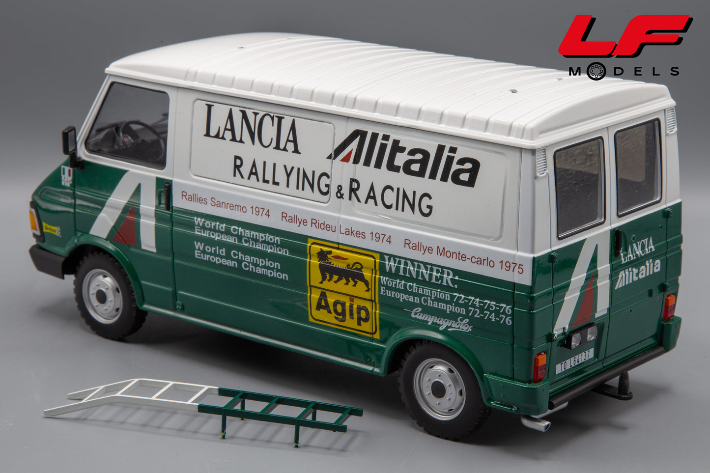 modellino fiat 242 altaya 1:18 posteriore