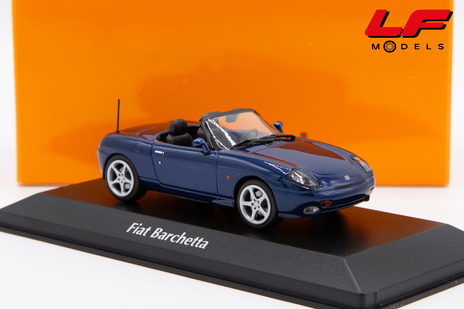 modellino fiat barchetta maxichamps 1:43 940121932 vista frontale