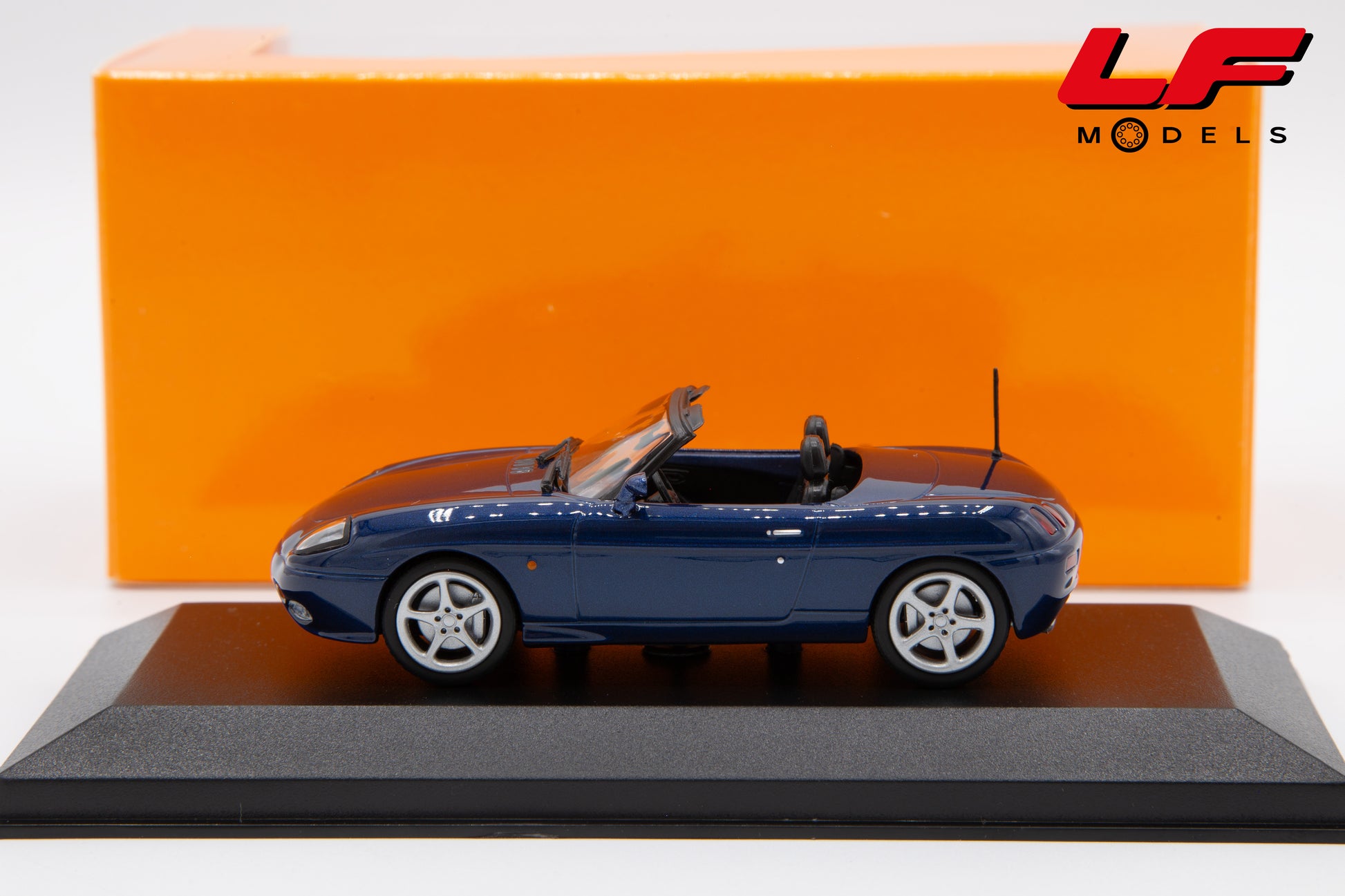 modellino fiat barchetta maxichamps 1:43 940121932 vista laterale