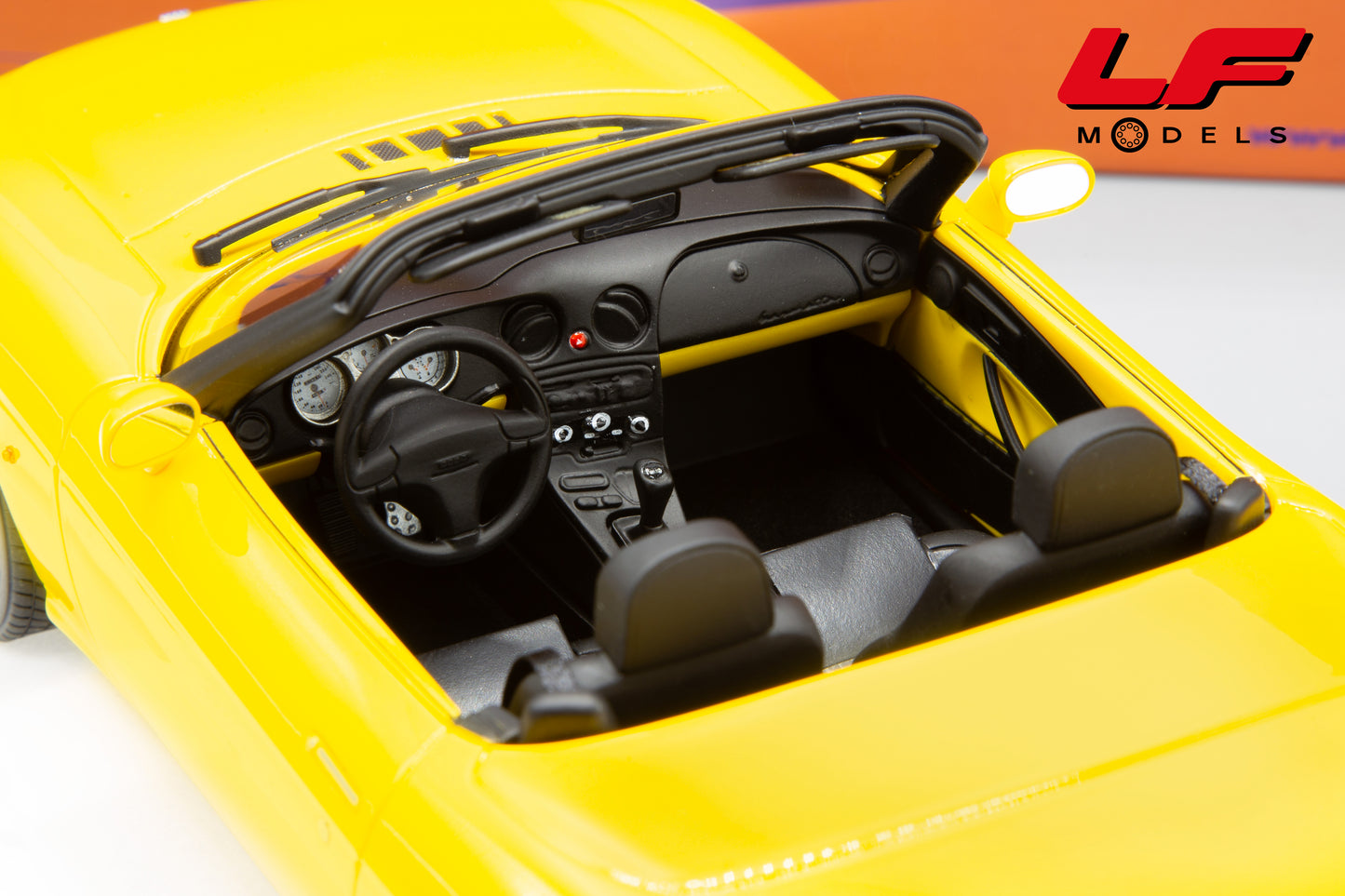 modellino fiat barchetta laudoracing 1:18 interni