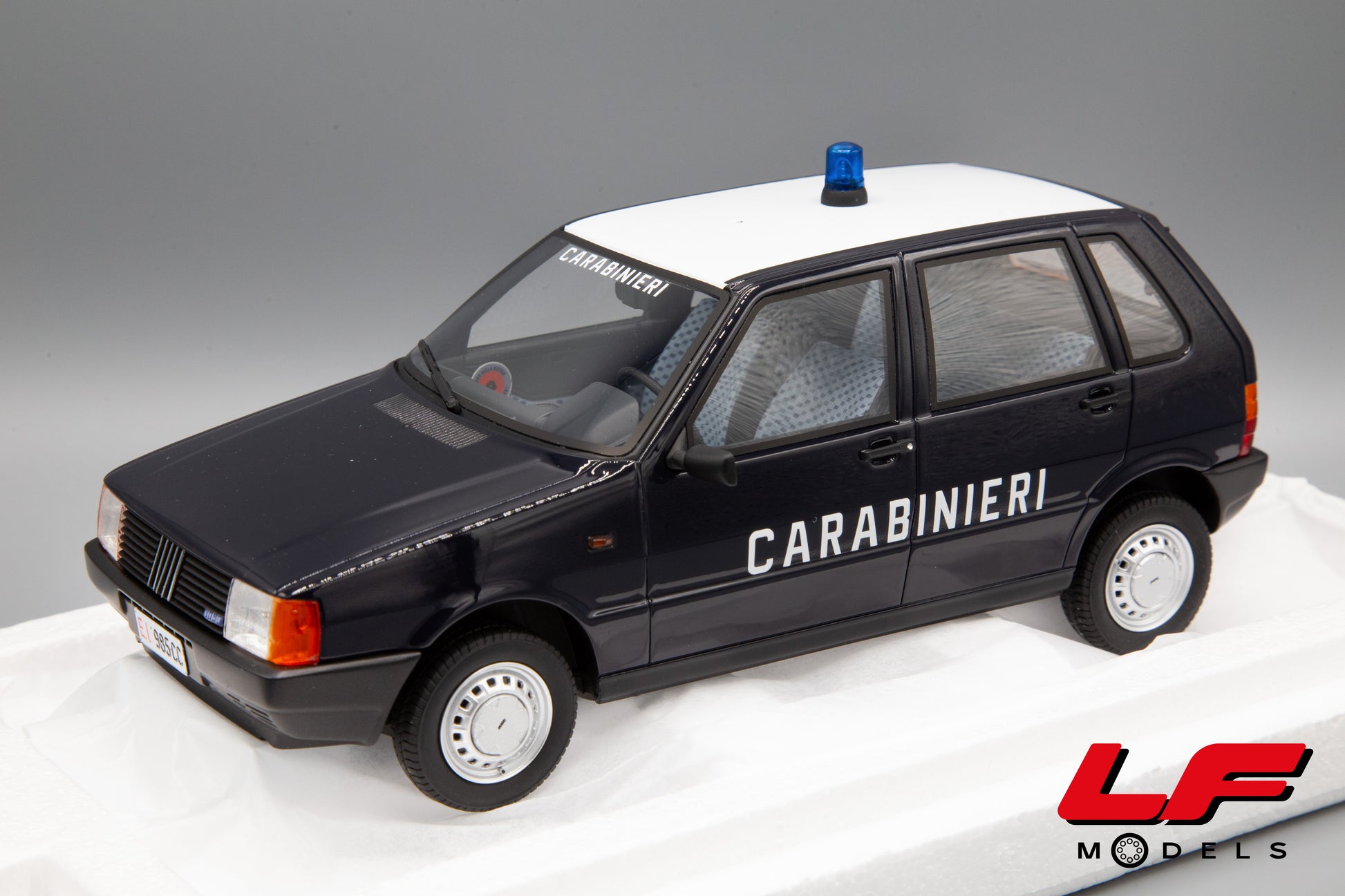 modellino fiat uno 45 carabinieri laudoracing 1:18 frontale