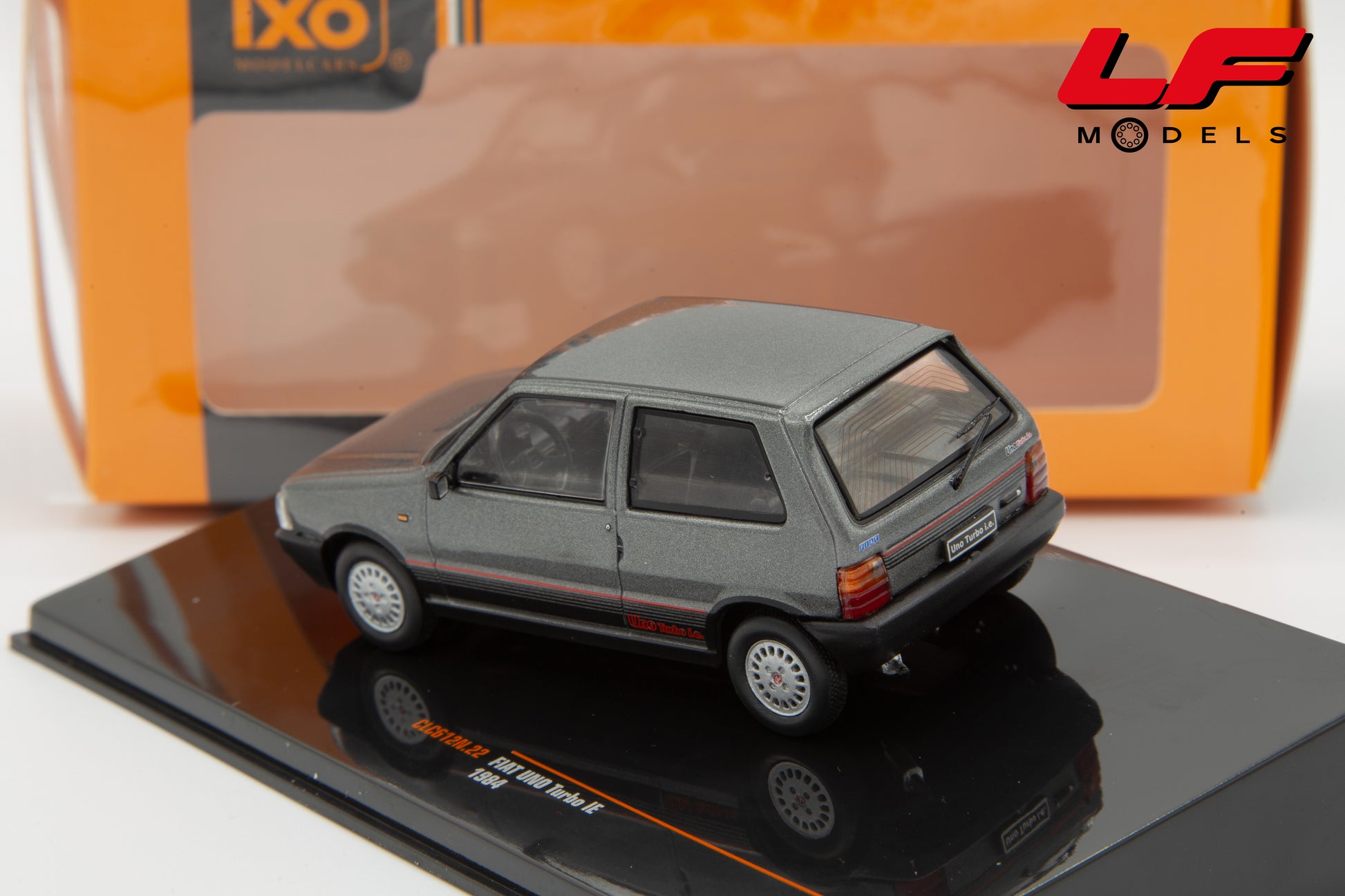 modellino fiat uno turbo ixo models 1:43
