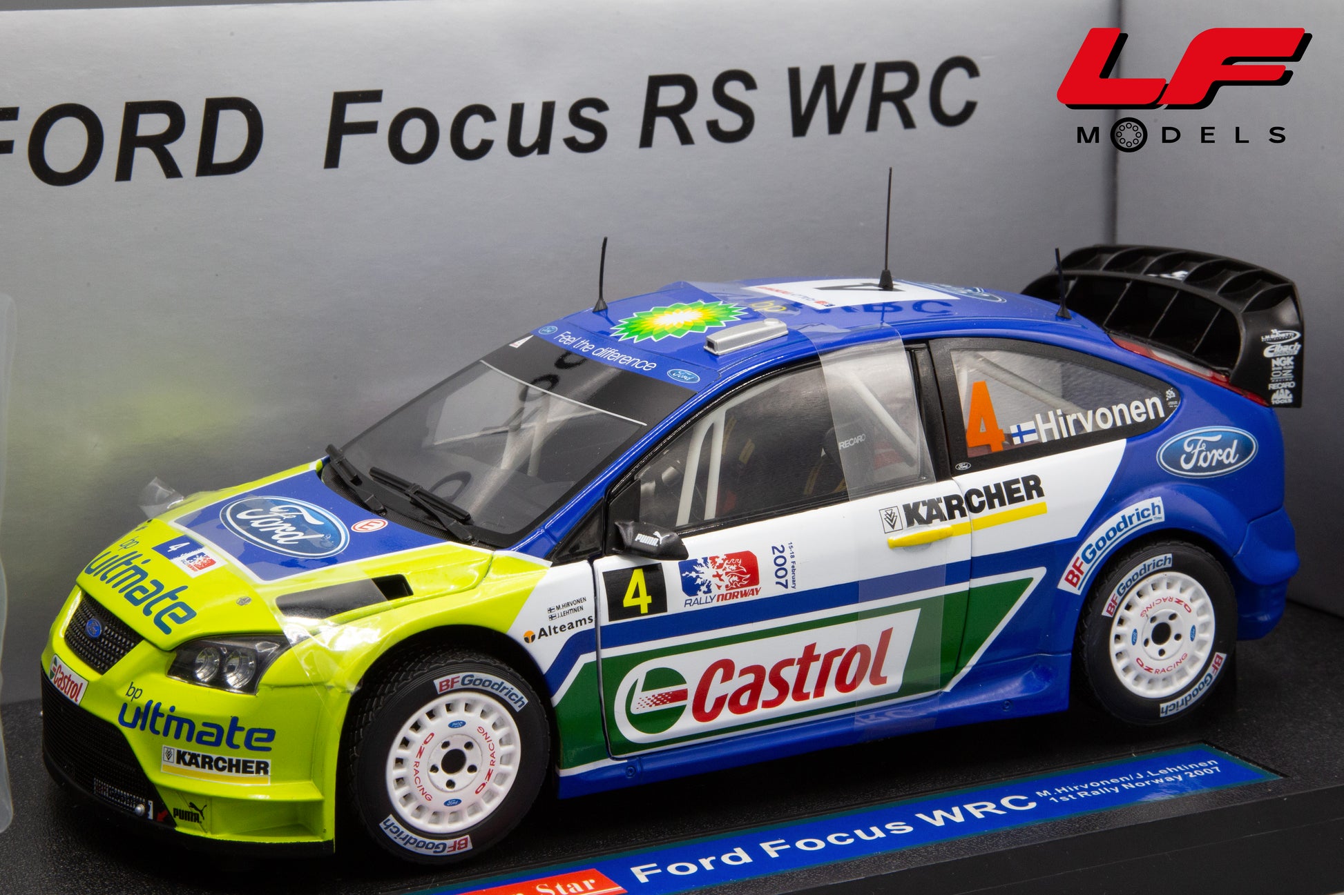 modellino ford focus rally sunstar 1:18 frontale