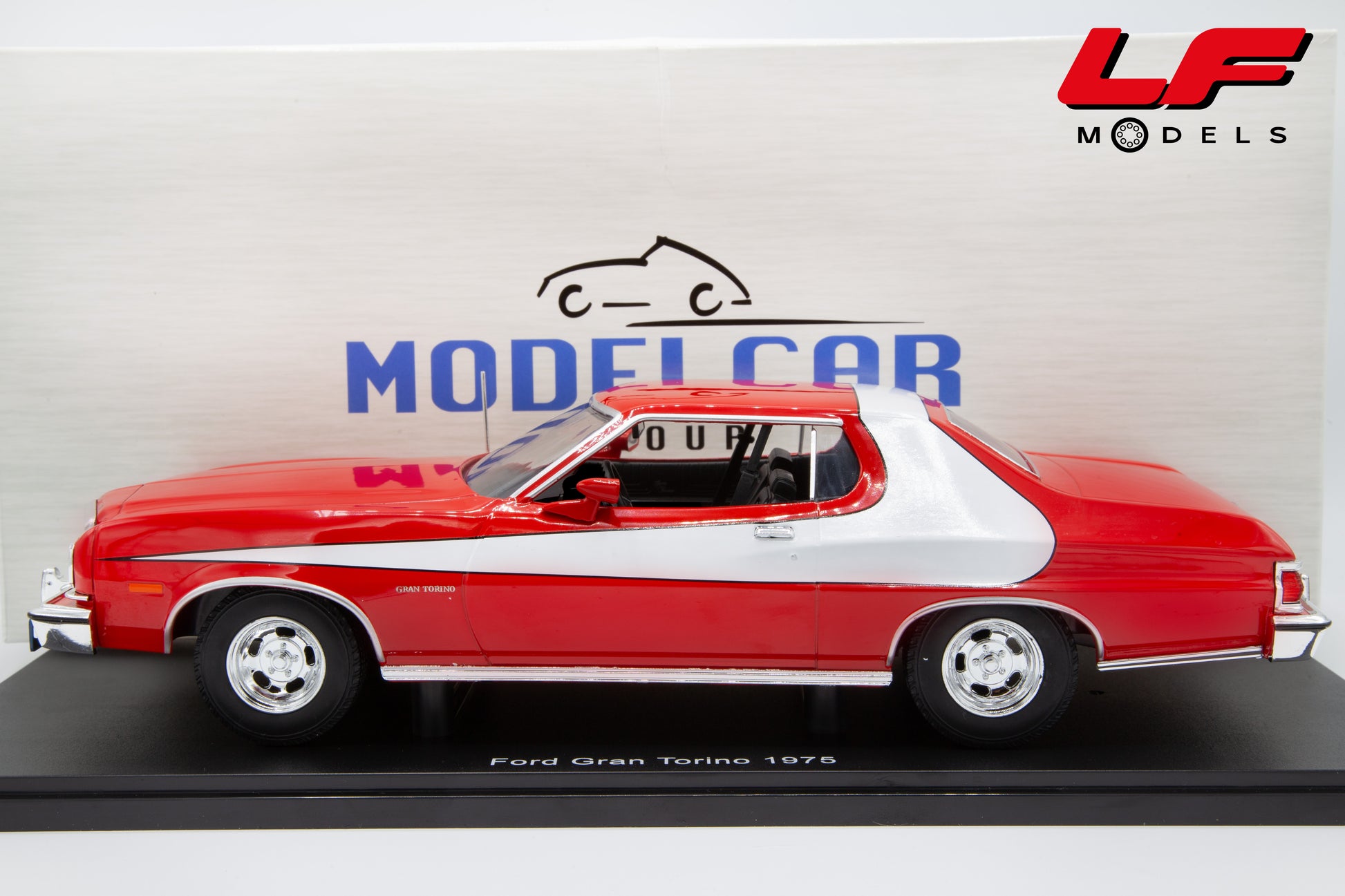 modellino ford gran torino starsky hutch mcg 1:18 MCG181005 vista laterale