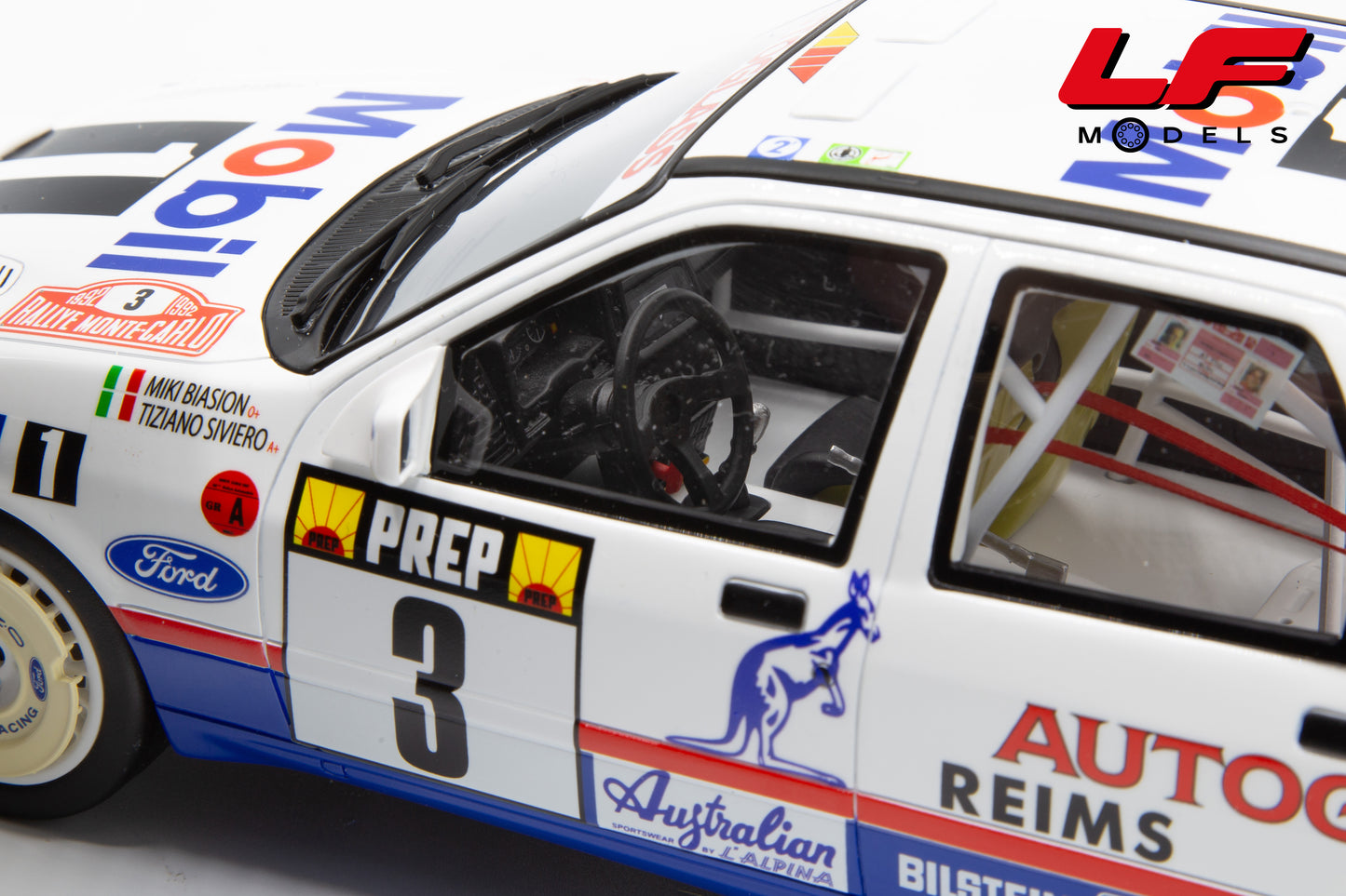 modellino ford sierra rally ottomobile 1:18 interni