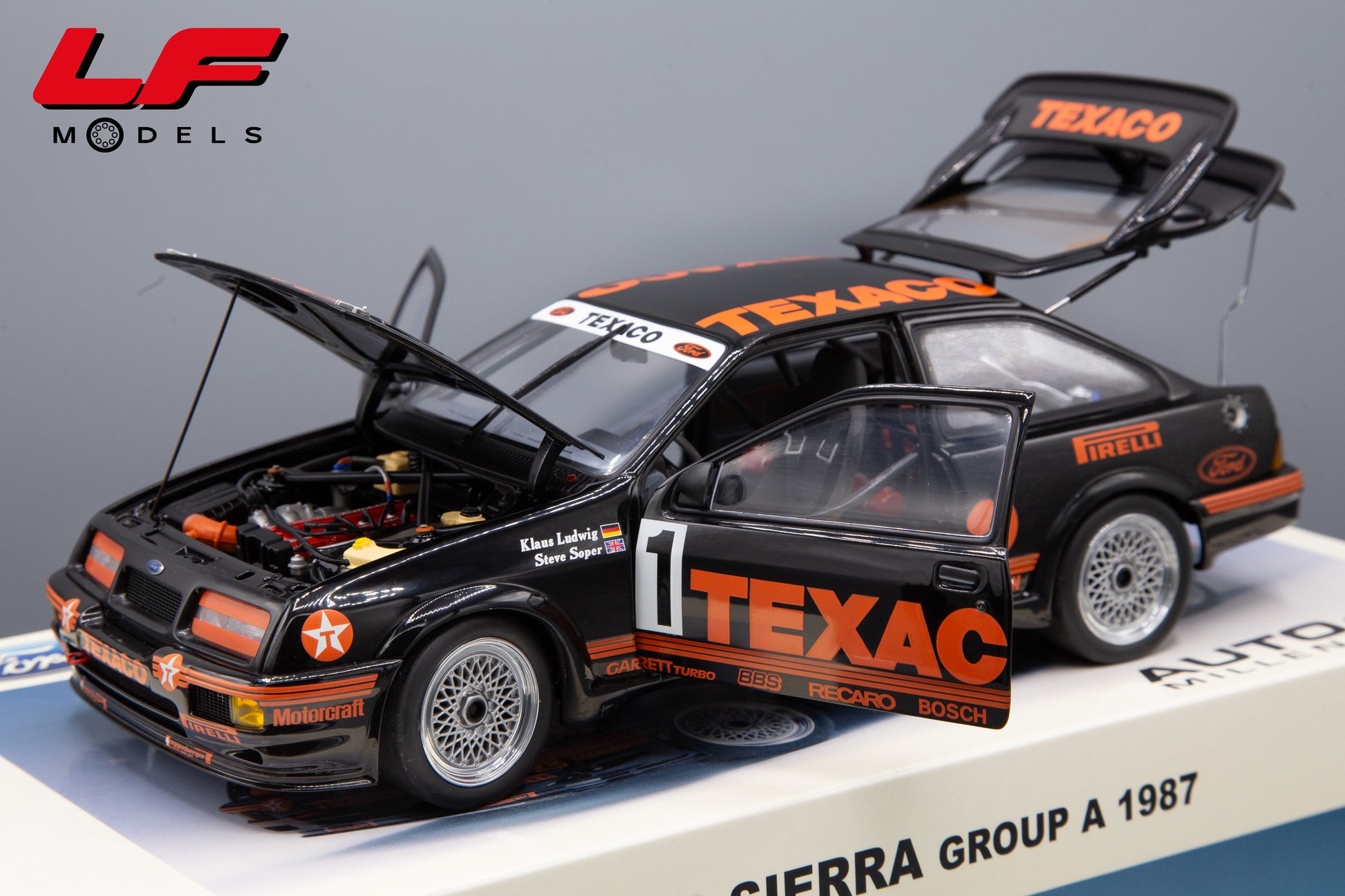 modellino ford sierra autoart 1:18