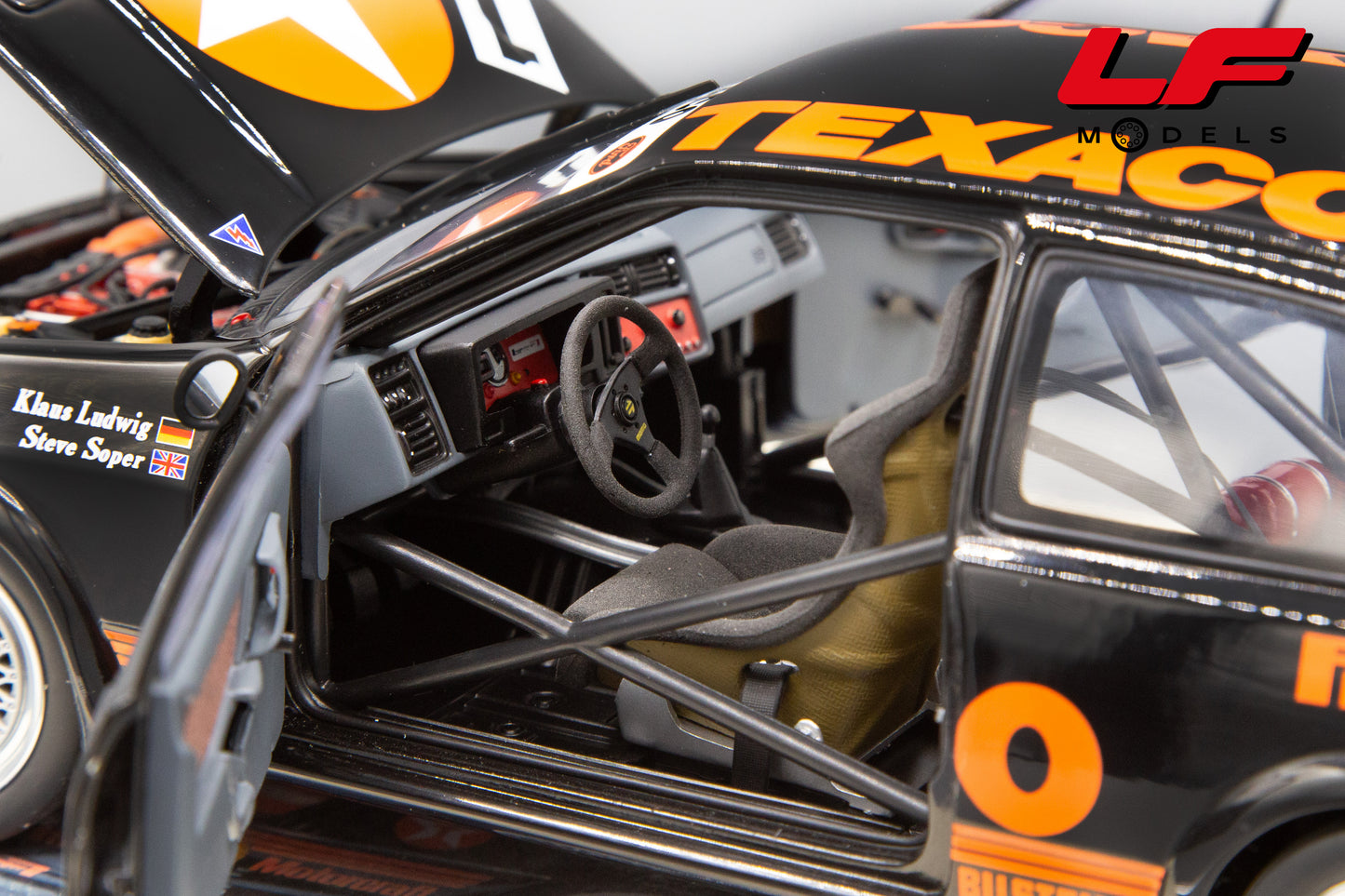 modellino ford sierra autoart 1:18