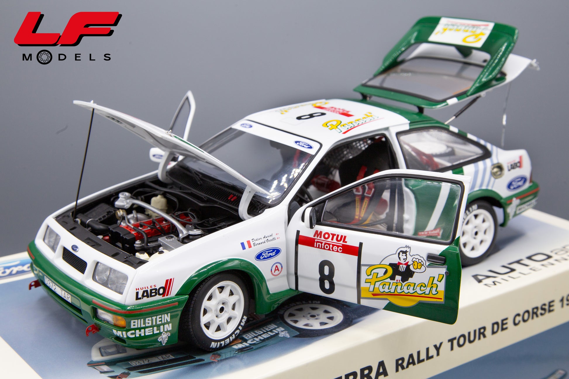 modellino ford sierra rally tdc autoart 1:18 frontale