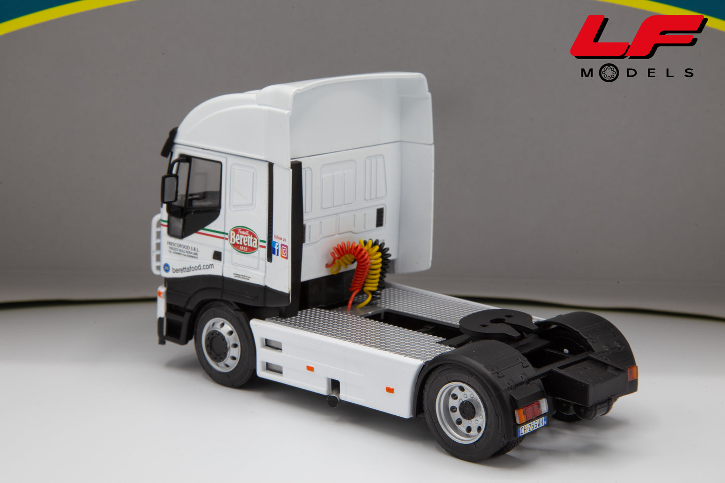 EDICOLA IVECO STRALIS 2002 SALUMI BERETTA 1:43