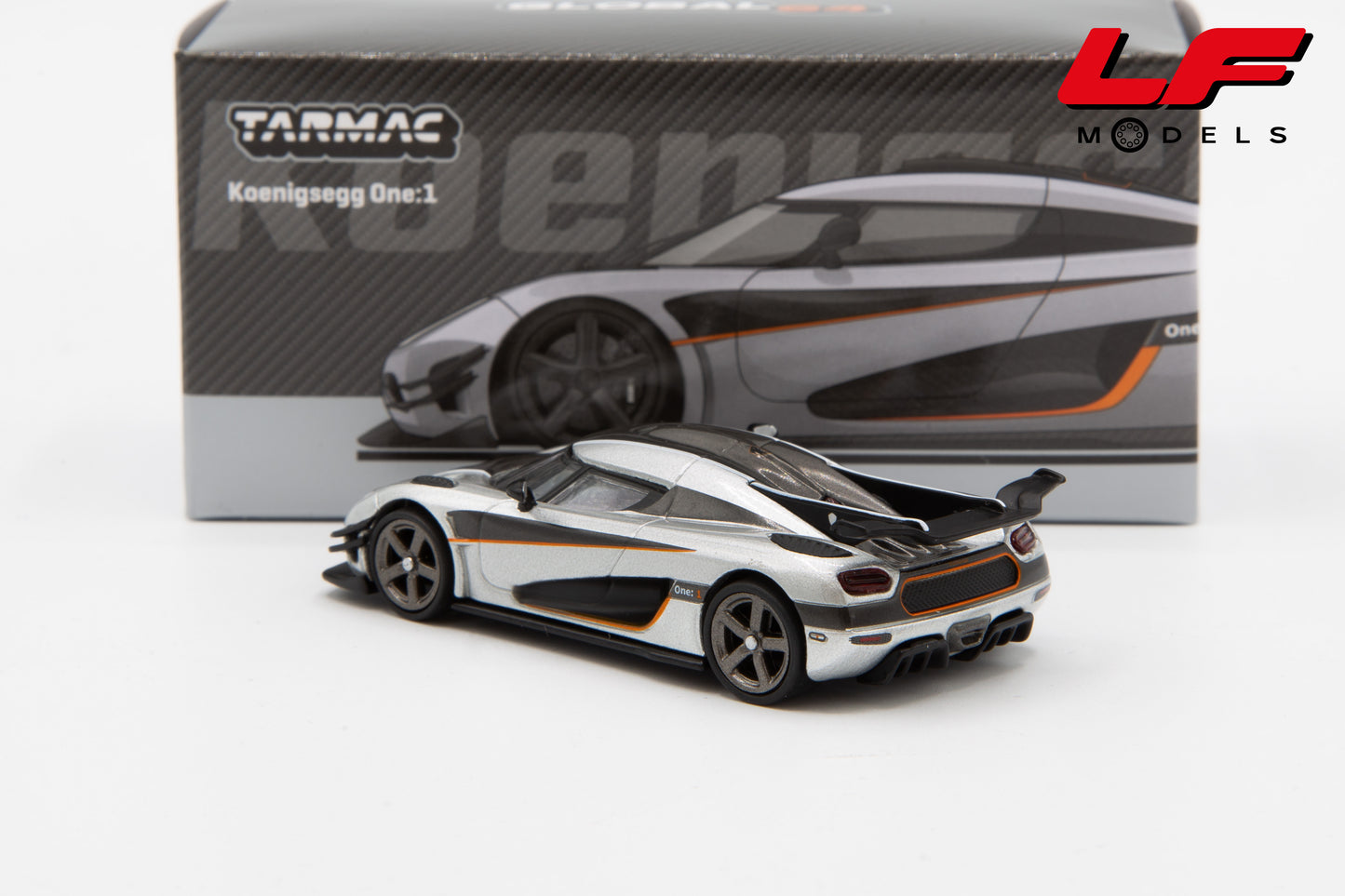 modellino koenigsegg one:1 tarmac 1:64 T64G-TL054-SL vista posteriore