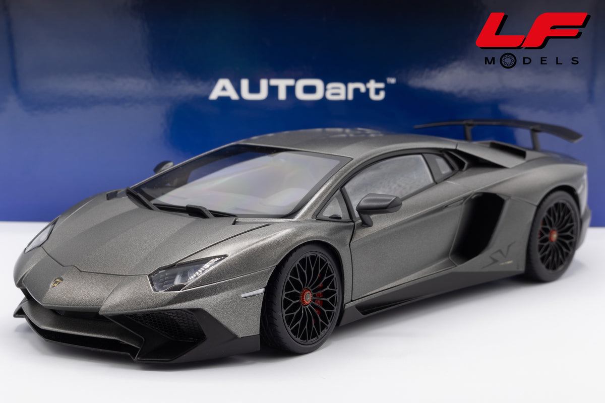 modellino lamborghini aventador lp750-4 sv titanium grey autoart 1:18 74554 vista frontale