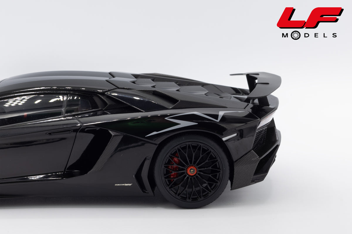 modellino lamborghini aventador lp750-4 sv nero autoart 1:18 74556 vista cerchio