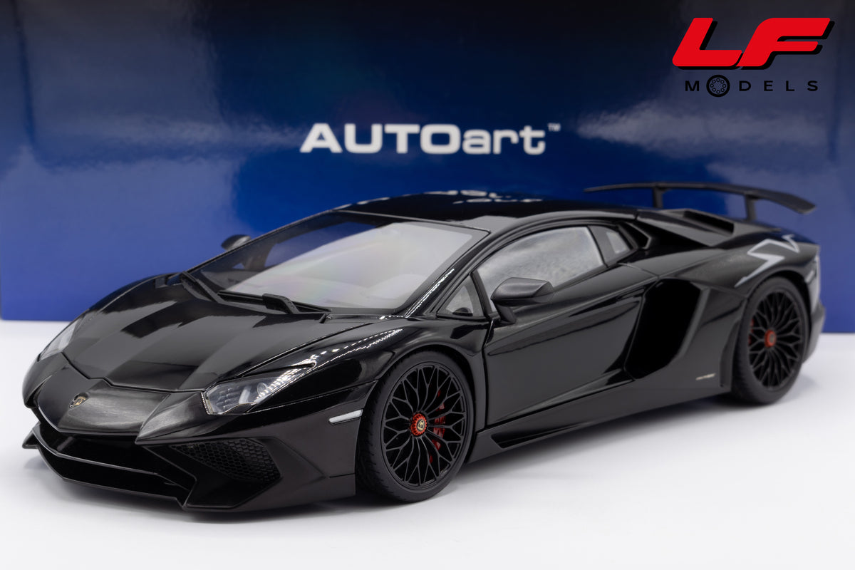 modellino lamborghini aventador lp750-4 sv nero autoart 1:18 74556 vista frontale