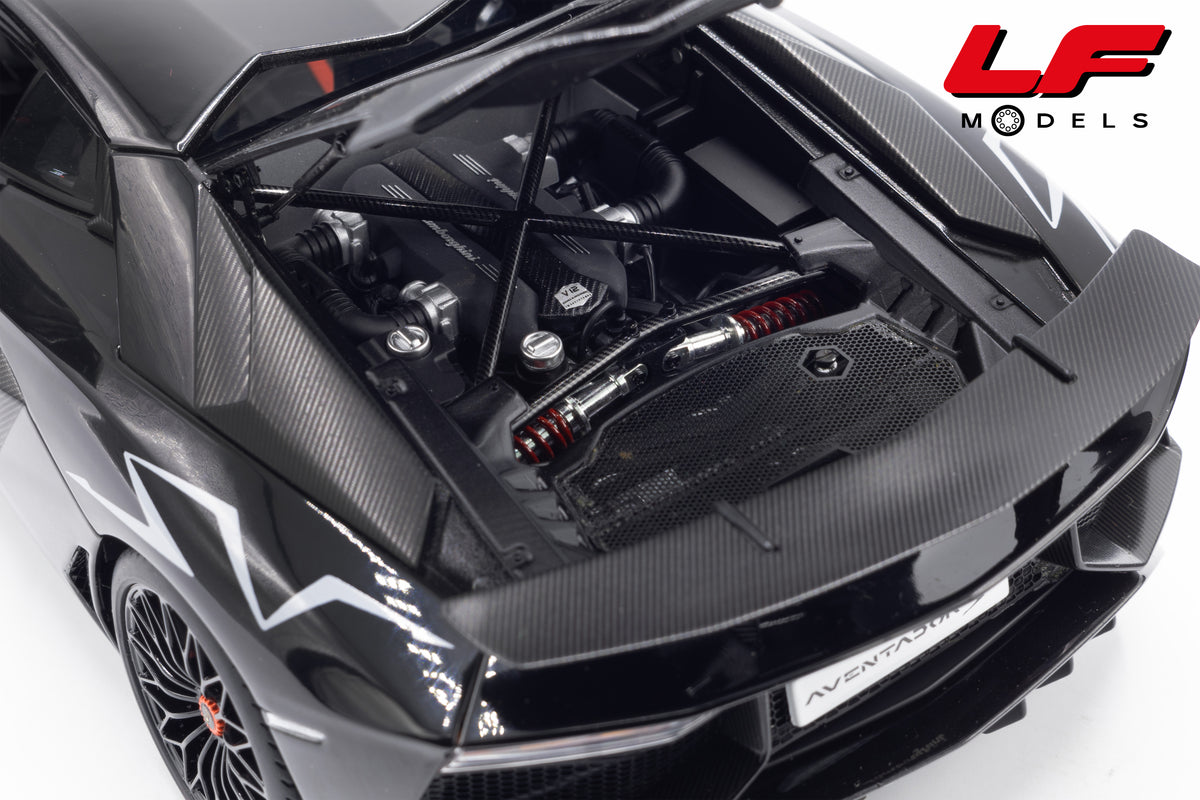 modellino lamborghini aventador lp750-4 sv nero autoart 1:18 74556 vista motore