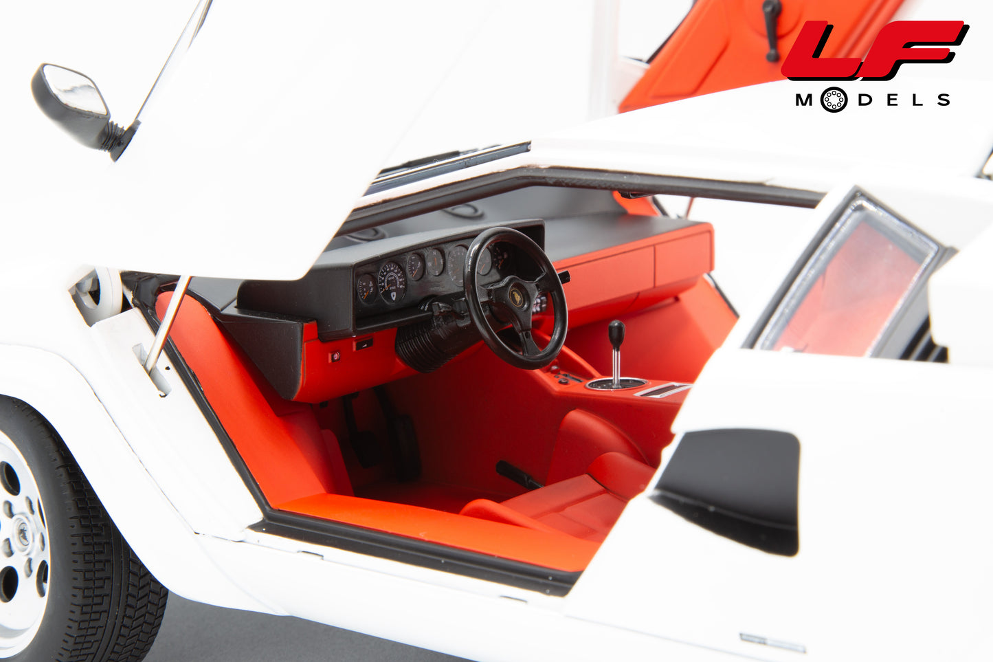 modellino lamborghini countach kk scale 1:12 interni