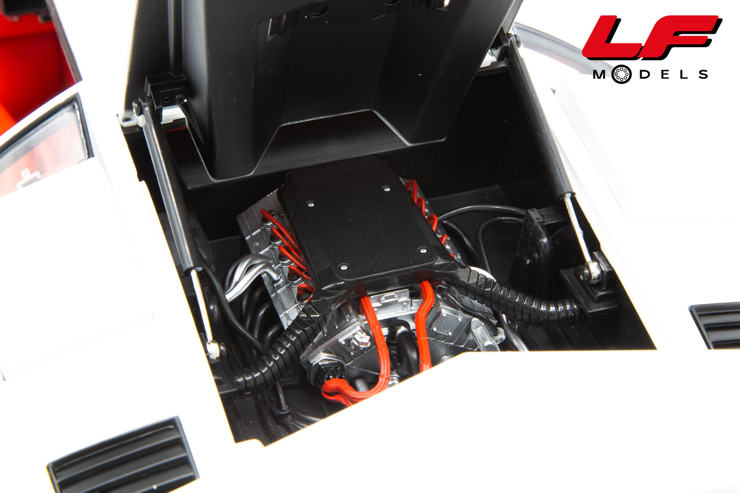 modellino lamborghini countach kk scale 1:12 motore