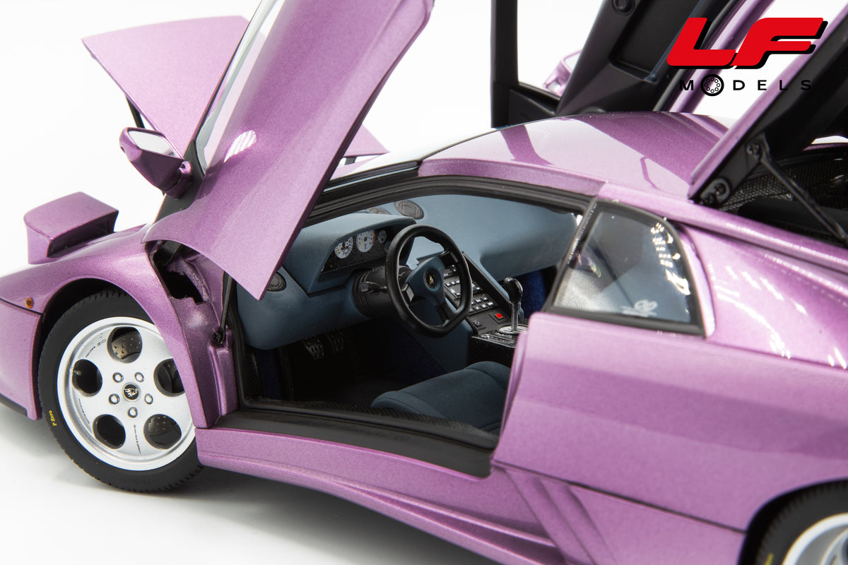 modellino lamborghini diablo se30 jota viola autoart 1:18 79142 vista interni