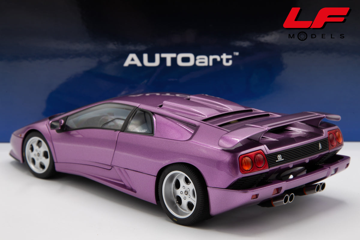 modellino lamborghini diablo se30 jota viola autoart 1:18 79142 vista posteriore