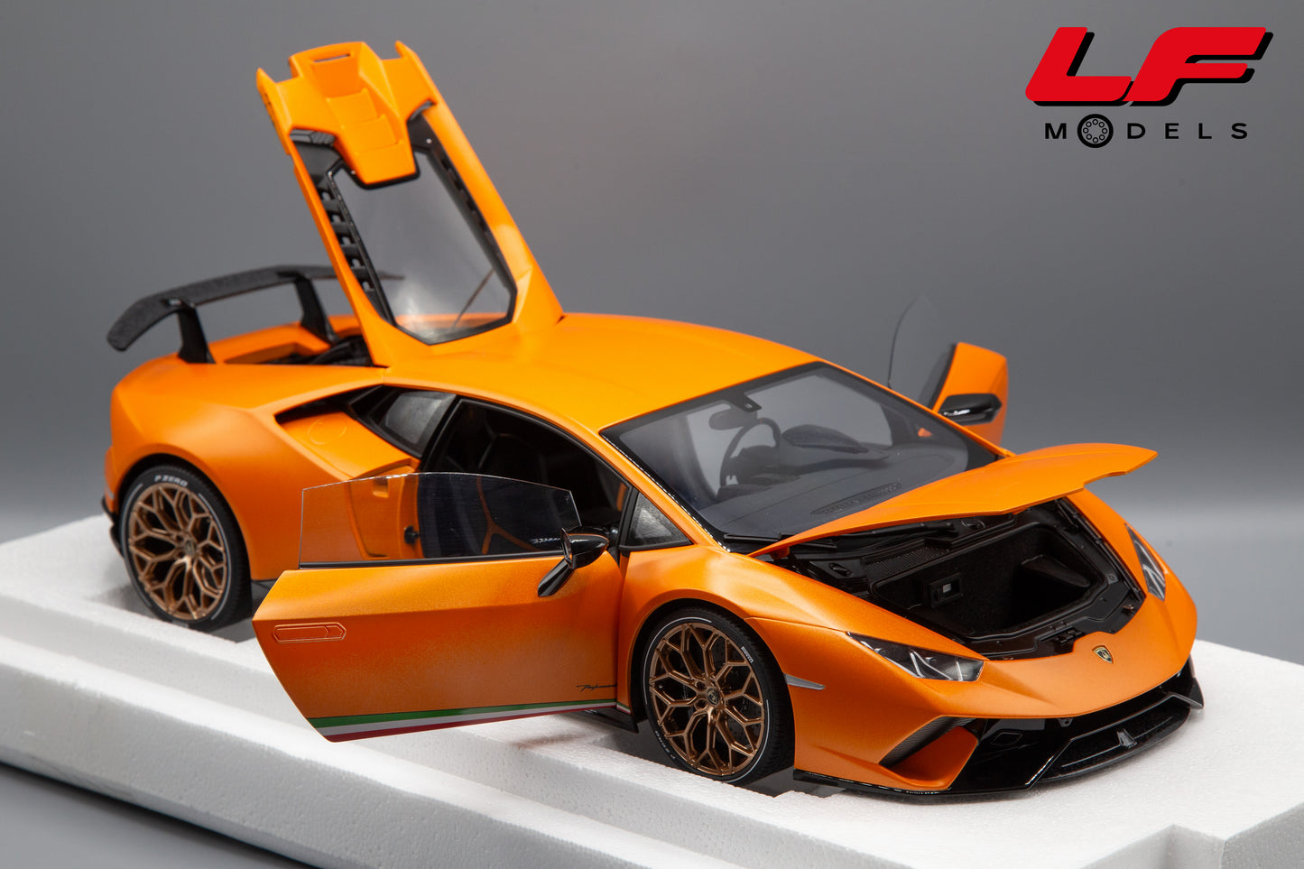 modellino lamborghini huracan performante autoart 1:12 frontale