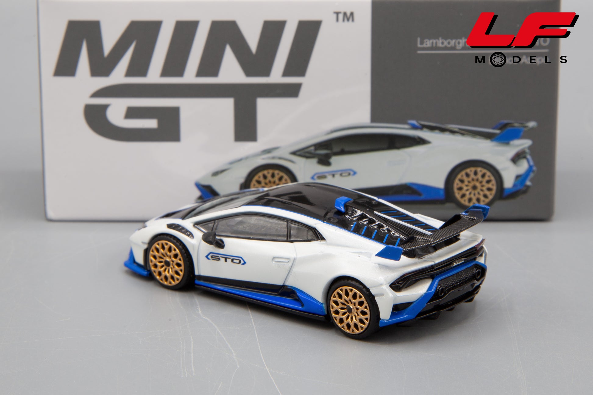 modellino lamborghini huracan sto mini gt 1:64