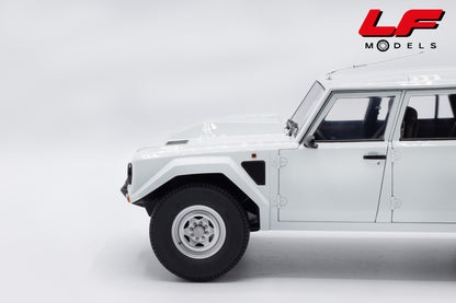 modellino lamborghini lm002 bianco autoart 1:18 74549 vista cerchio
