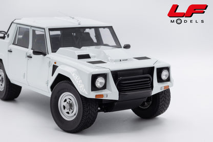 modellino lamborghini lm002 bianco autoart 1:18 74549 vista frontale