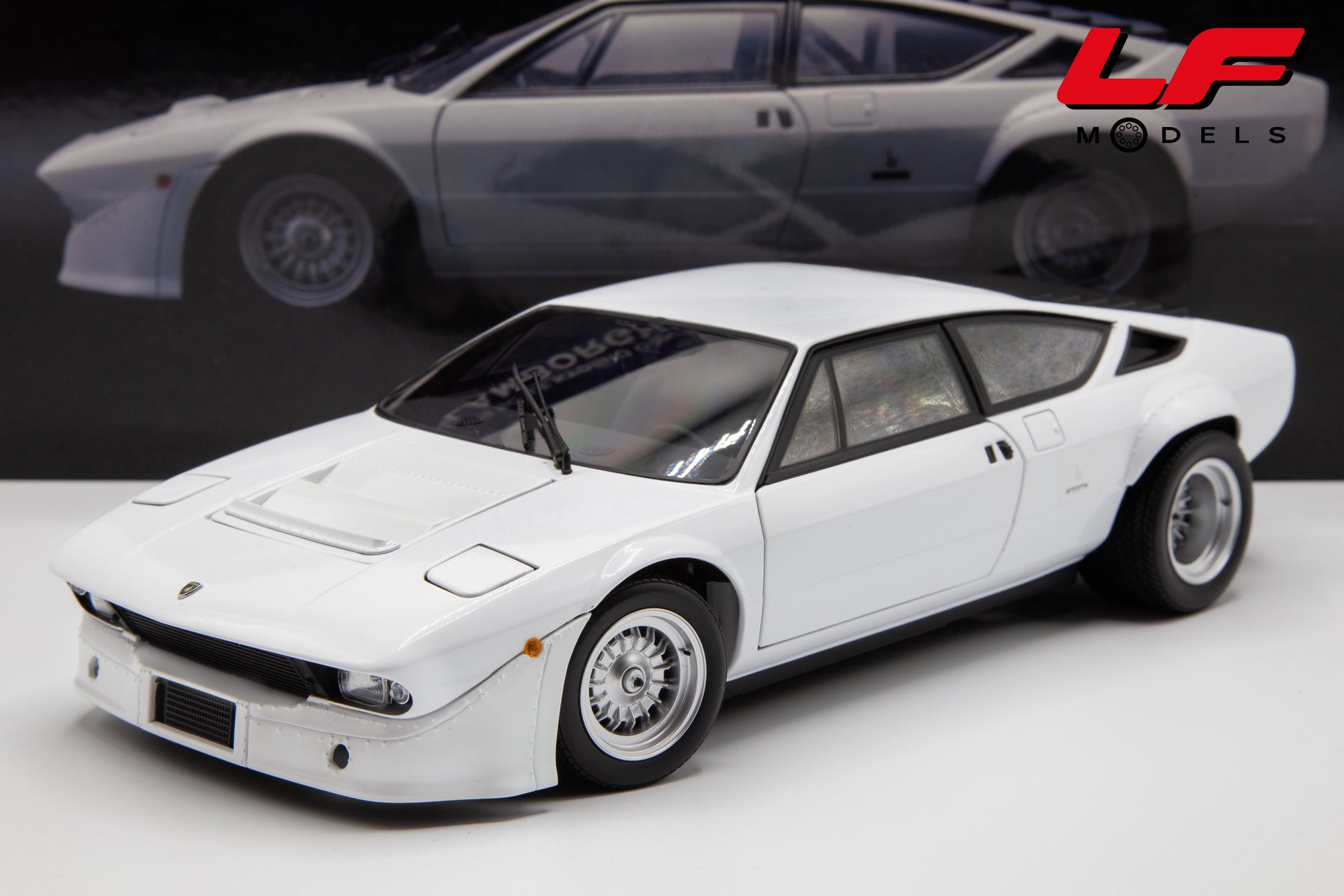 modellino lamborghini urraco rally kyosho 1:18 frontale