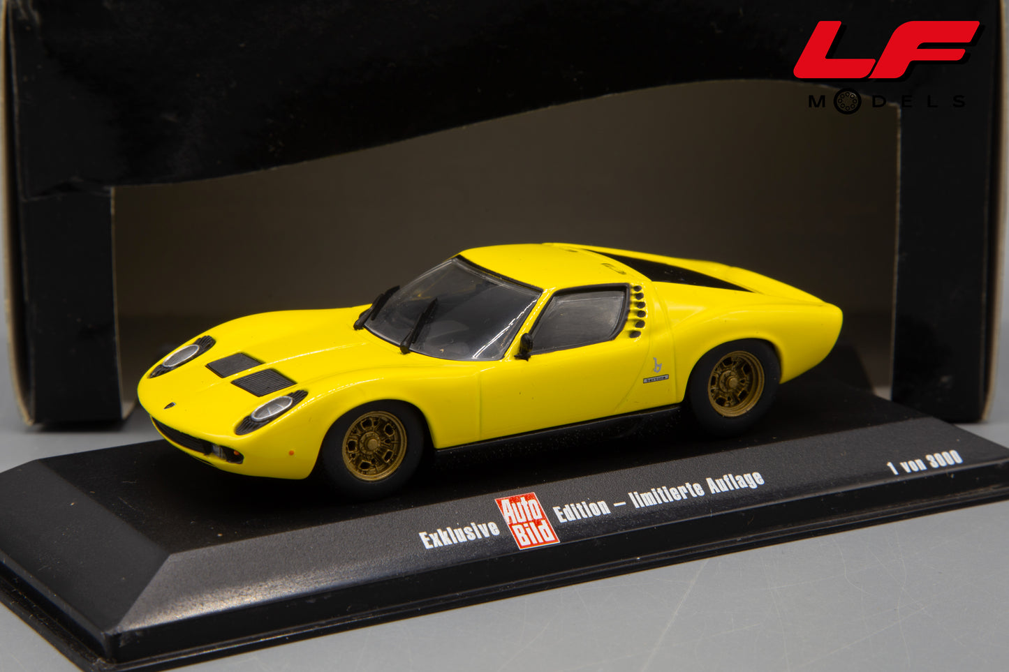 modellino lamborghini miura minichamps 1:43 frontale