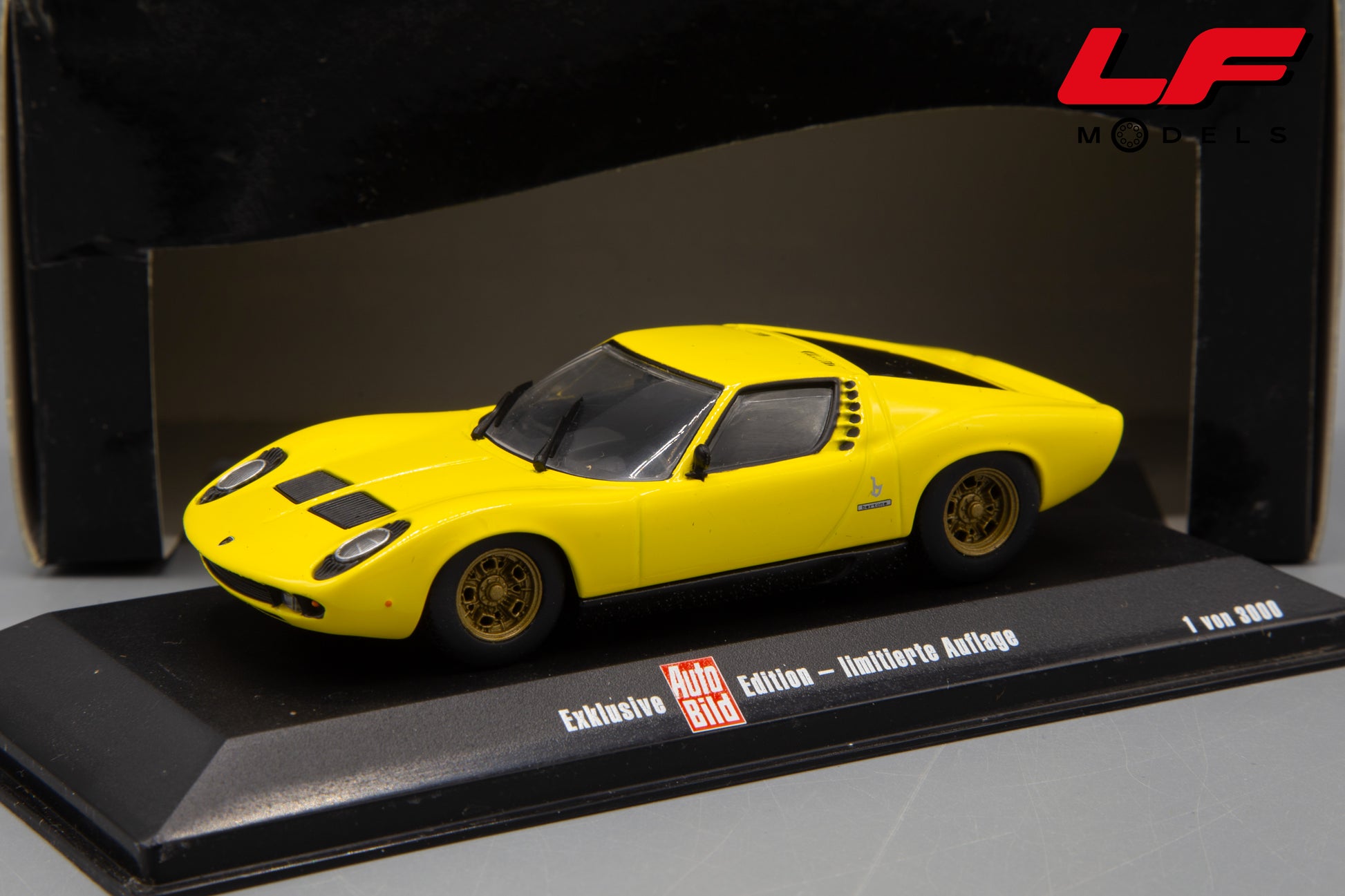 modellino lamborghini miura minichamps 1:43 frontale