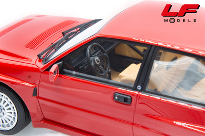 modellino lancia delta evo ii laudoracing 1:18 LM220B vista interni