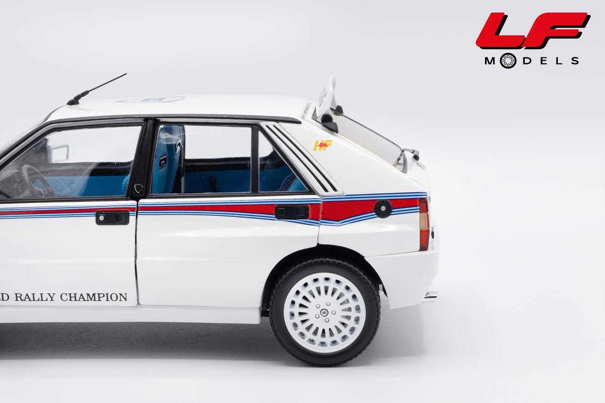 modellino lancia delta hf integrale martini 6 bianco kyosho 1:18 08344E vista cerchio