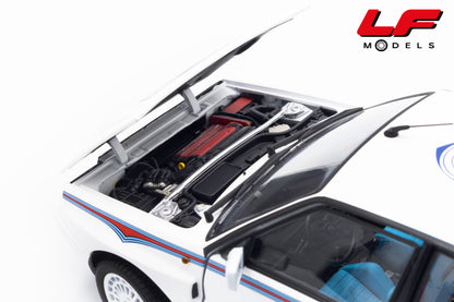 modellino lancia delta hf integrale martini 6 bianco kyosho 1:18 08344E vista motore