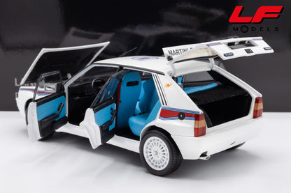 modellino lancia delta hf integrale martini 6 bianco kyosho 1:18 08344E vista posteriore