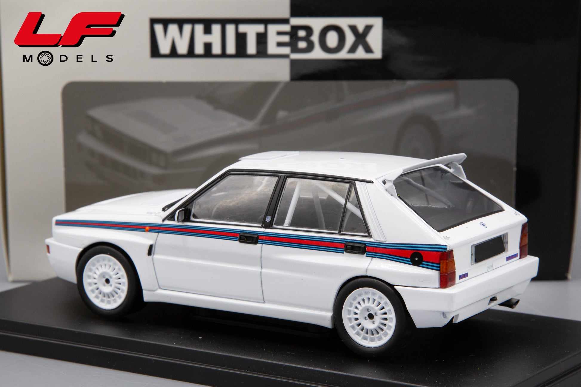 modellino lancia delta martini whitebox 1:24