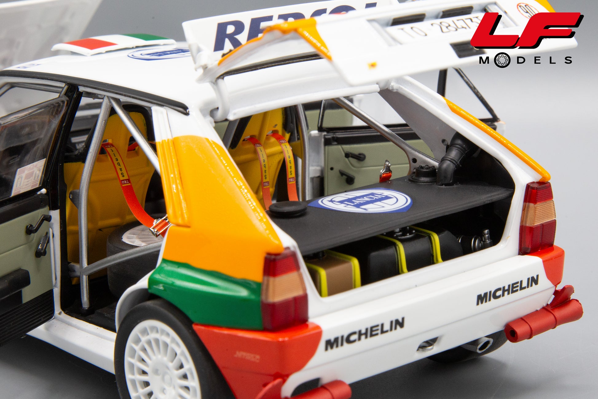 modellino lancia delta rally montecarlo kyosho 1:18 posteriore