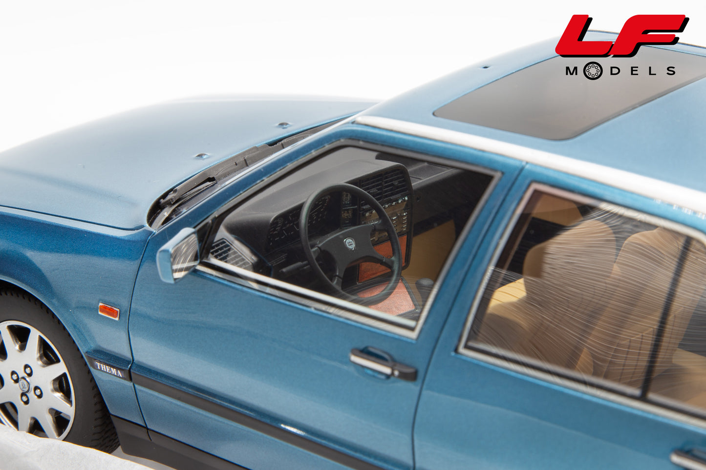 modellino lancia thema sw laudoracing 1:18 interni
