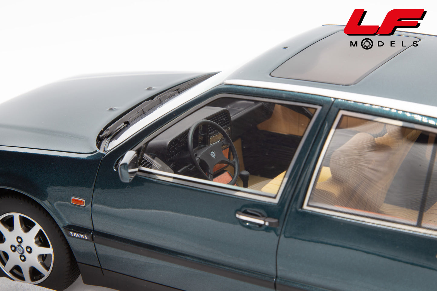 modellino lancia thema sw laudoracing 1:18 interni