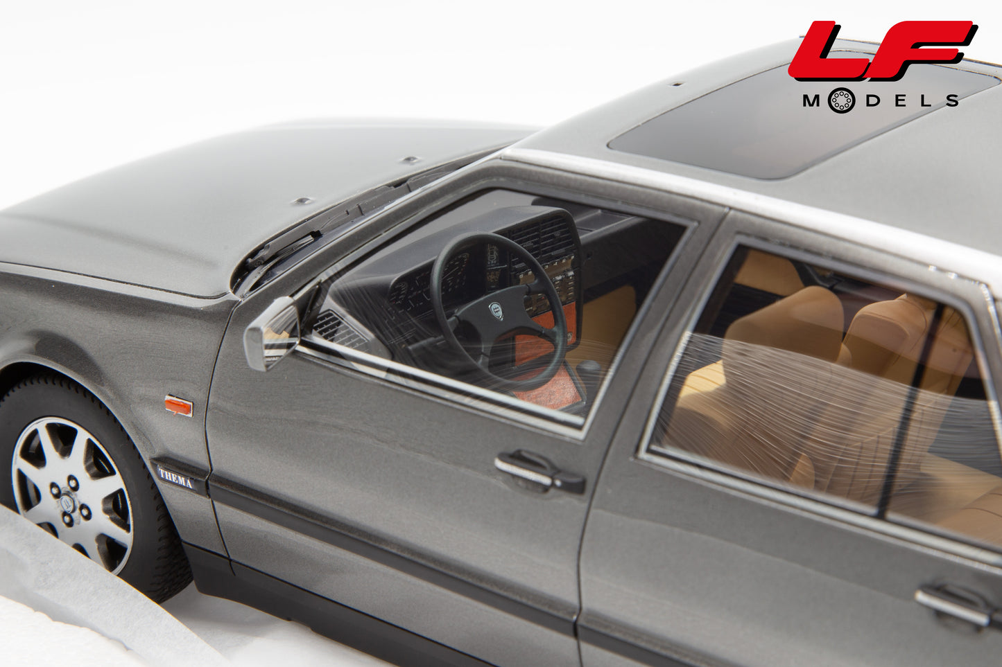 modellino lancia thema sw laudoracing 1:18 interni