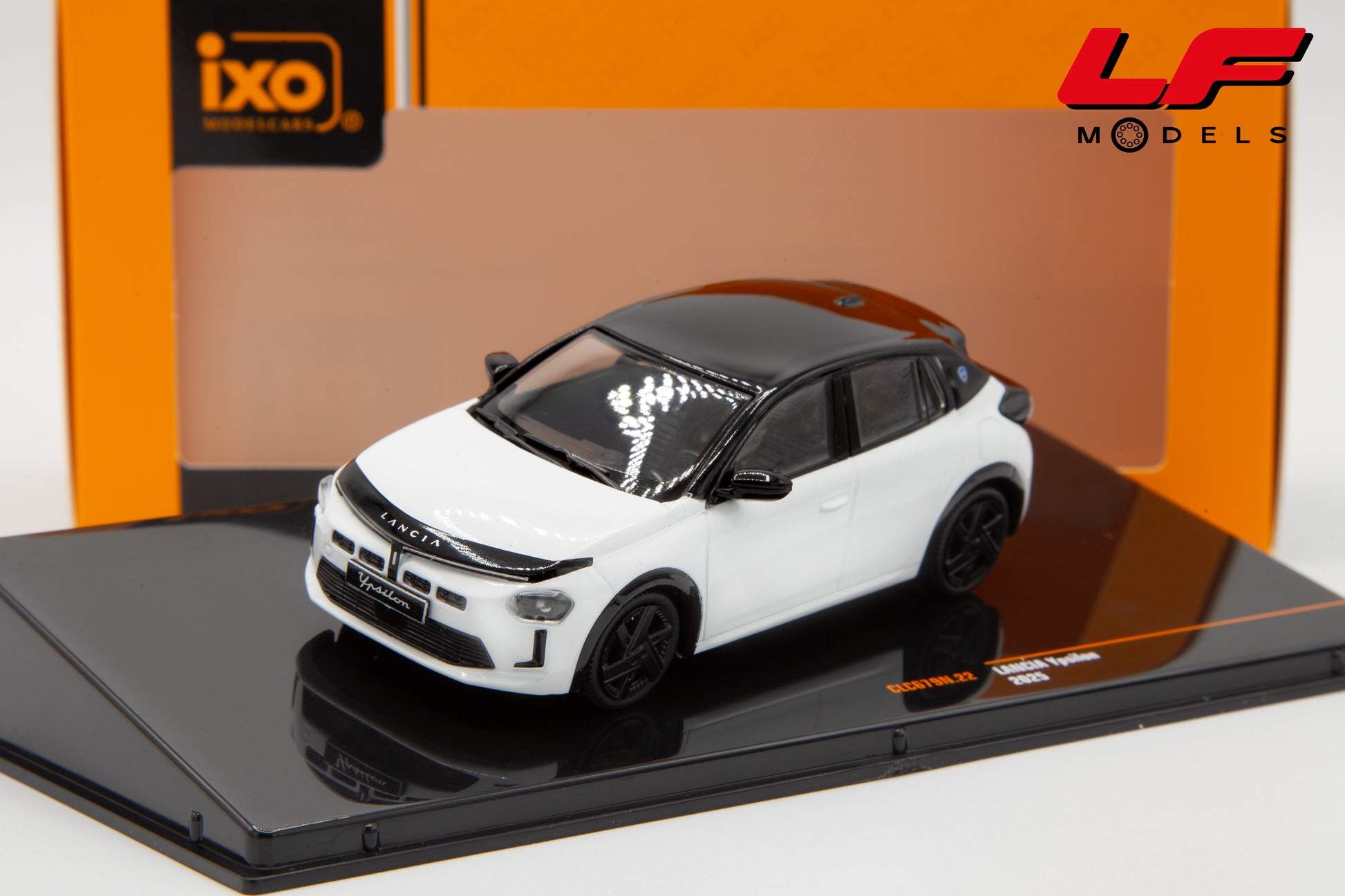 modellino lancia ypsilon ixo 1:43 CLC679N.22 vista frontale